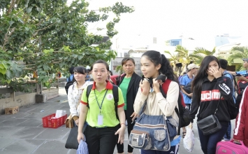 Màu áo xanh Phật giáo tiếp sức sĩ tử tới trường thi